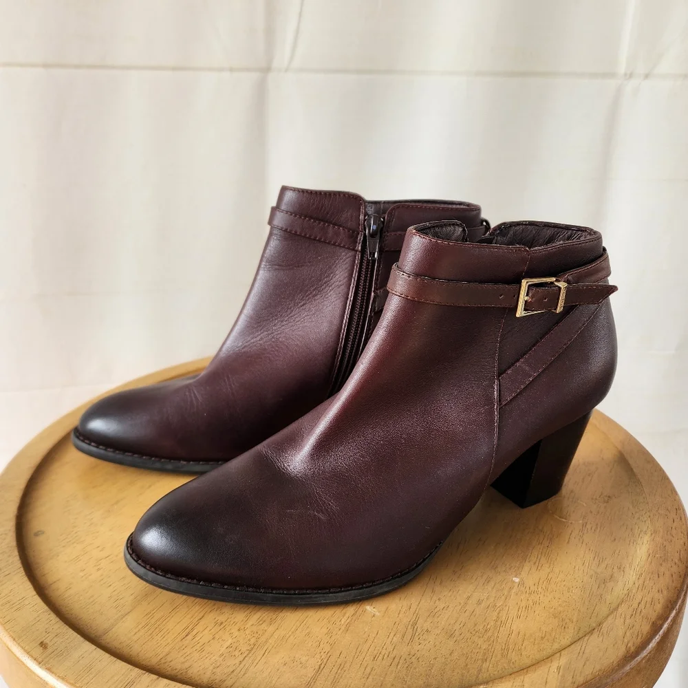 Vionic Upton Brown Ankle Boots